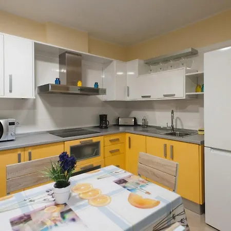 La Entallada * Las Playas